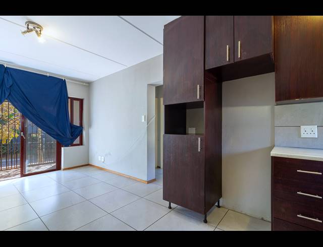 2 BEDROOM APARTMENT FOR SALE IN HONEYDEW GROVE
